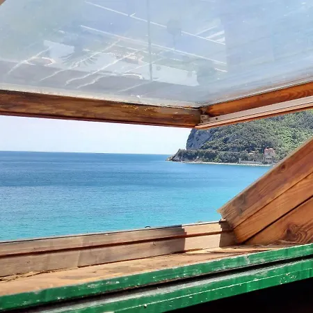 Sea Attic By Holiday World Apartman Noli