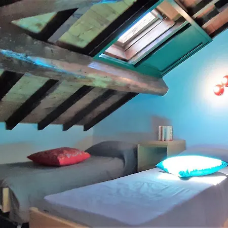 Sea Attic By Holiday World Apartman Noli